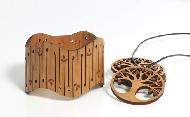 laser cutting wooden bracelet necklace