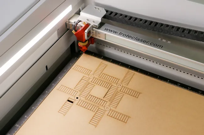 Lavorazione Laser modellino turbina